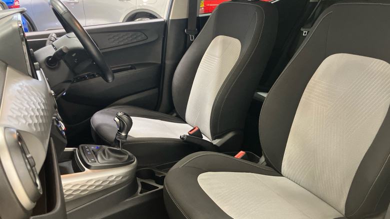 Hyundai i10 1.2 MPi Premium 5dr Auto Petrol Hatchback